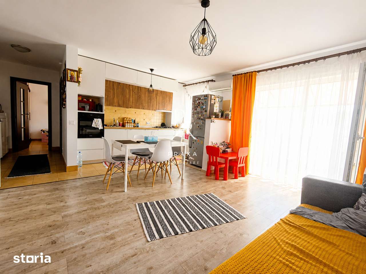 Apartament 2 camere, balcon, parcare, mobilat complet, zona Cetatii — fotografia 1