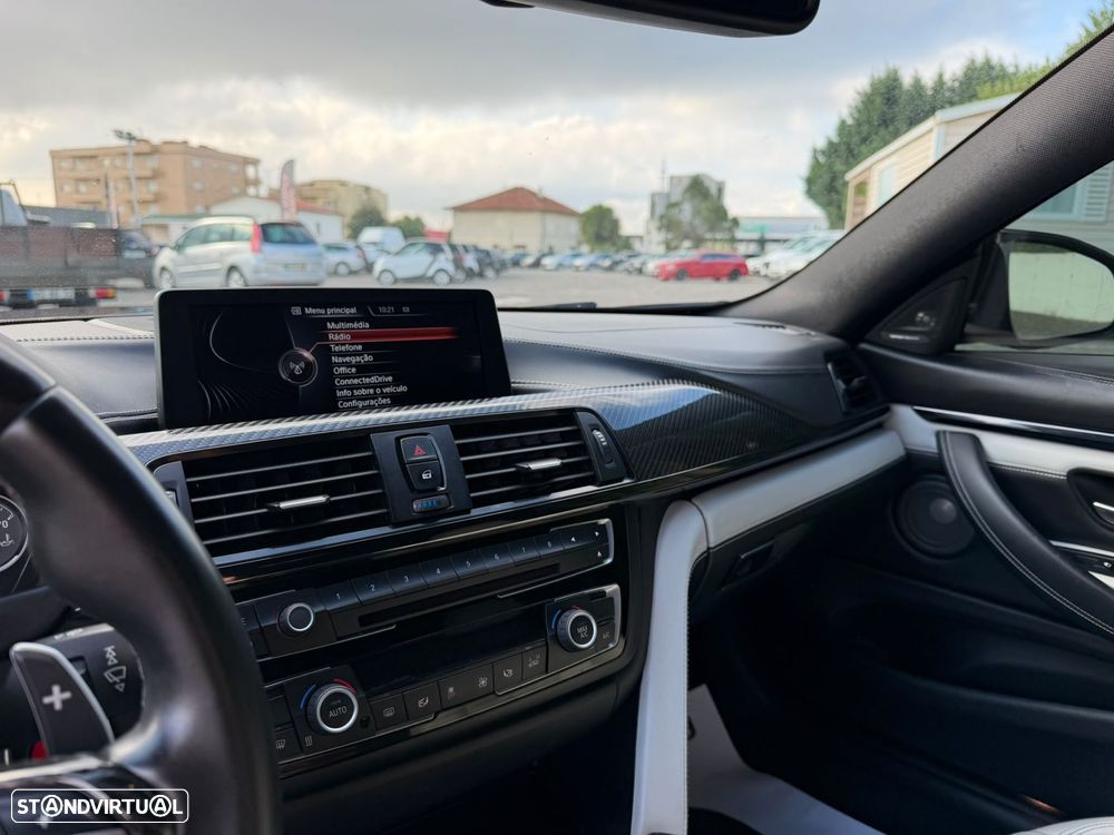 BMW M4 Auto - 33