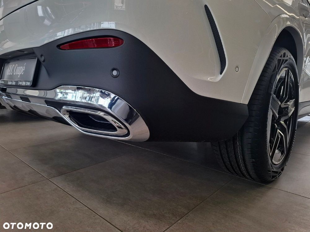 Mercedes-Benz GLC - 11