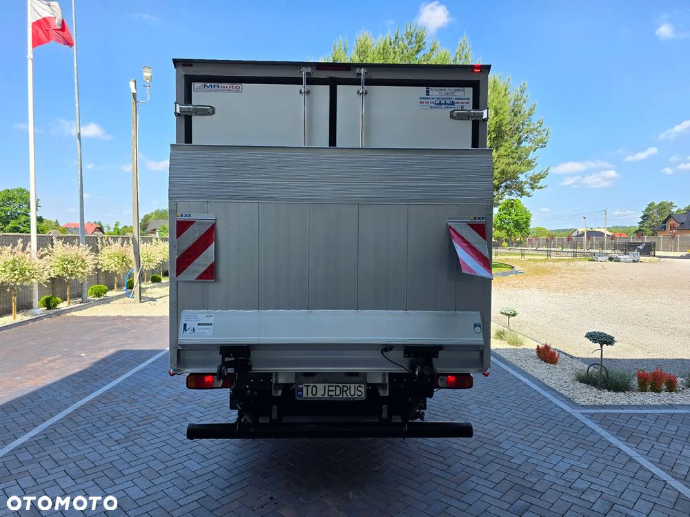 Iveco DAILY 50C18 MROŻNIA 8-PALETOWY + WINDA.1Tona AGREGAT Carrier -20*C +20*C 183Tyś km SERWIS DO OSTATNIEGO Km ASO IVECO SALON PL BOGATA OPCJA WYPOSAZENIA LED NAVI AKTYWNY TEMPOMAT FOTEL KIEROWCY PNEŁMATYCZNY - 14