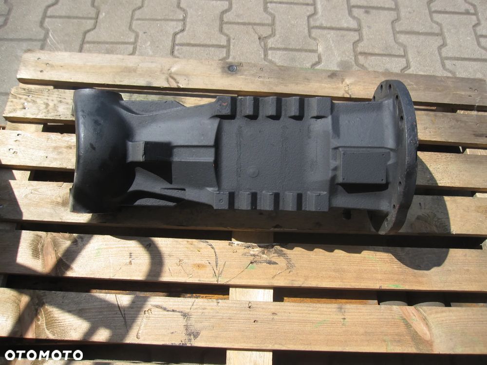 Obudowa mostu lewa prawa pochwa 11527 carraro 150157 ranger 965 kramer 880 ahlmann 880 - 2