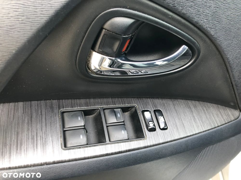 Toyota Avensis 2.0 D-4D Sol plus - 12