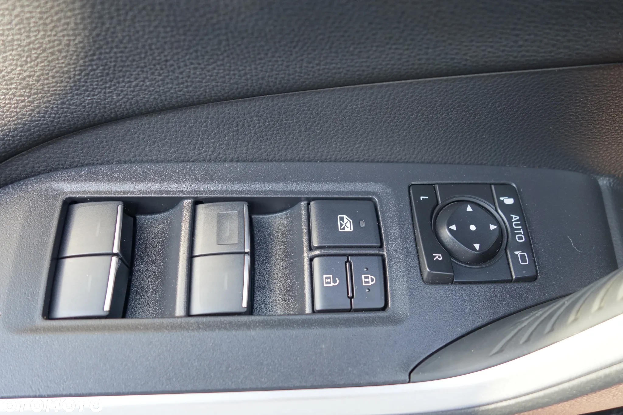 Toyota RAV4 2.5 Hybrid Comfort 4x2 - 13