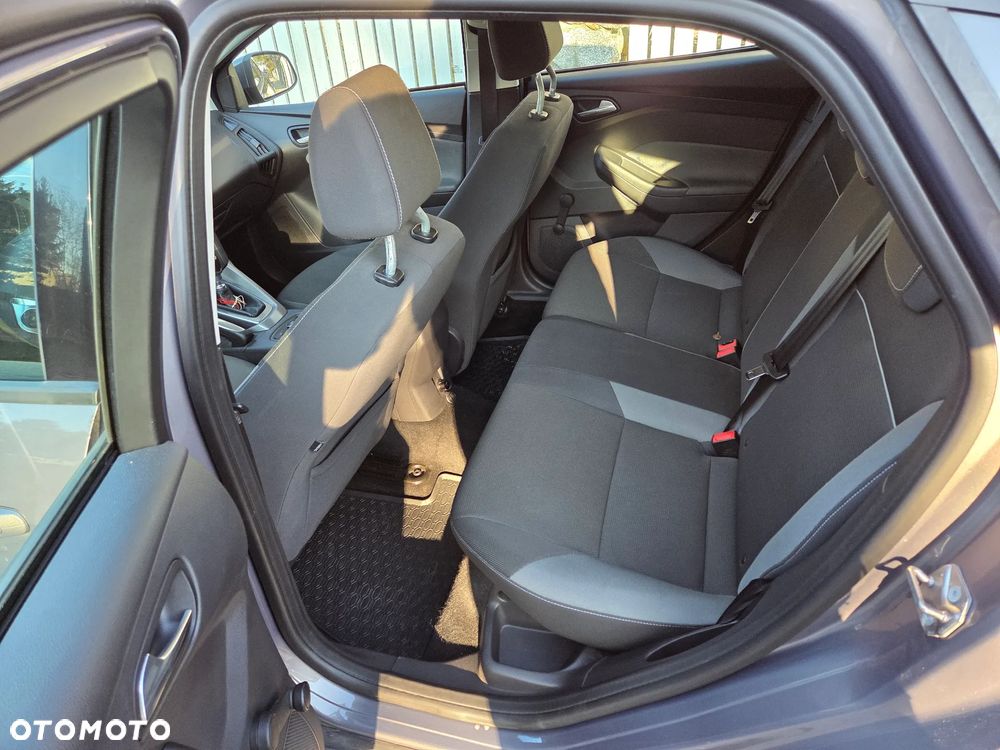 Ford Focus 1.6 TDCi DPF Titanium - 12