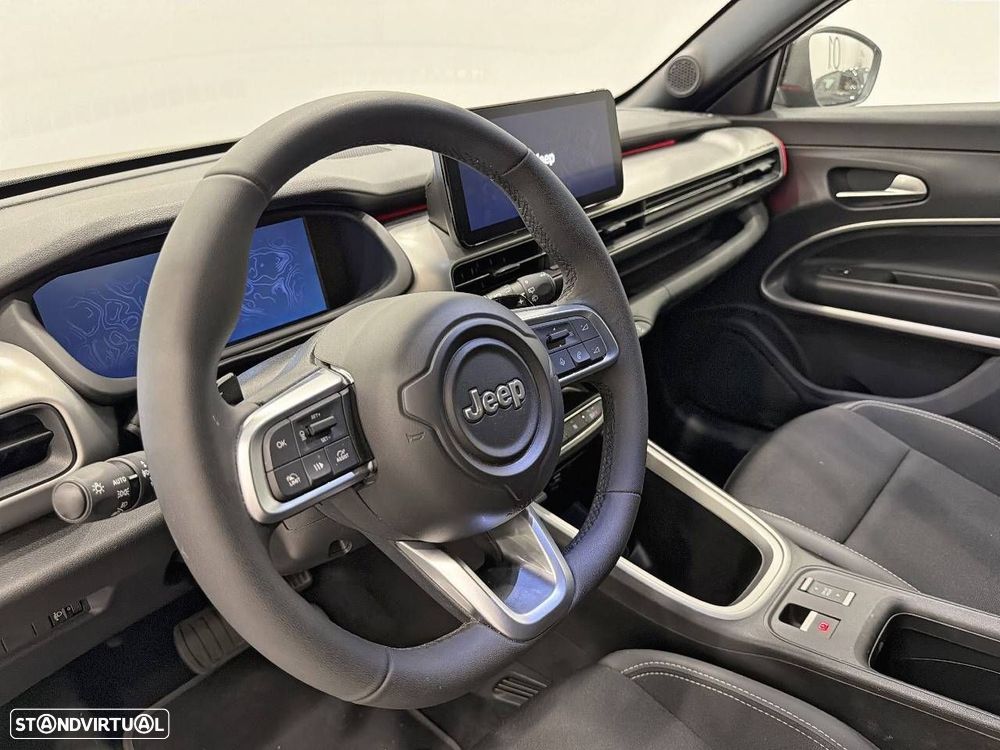 Jeep Avenger 1.2 e-Hybrid Altitude DCT - 12