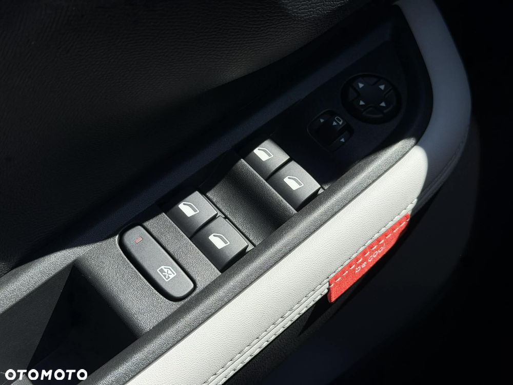 Citroën C3 1.2 PureTech Elle EAT6 - 10