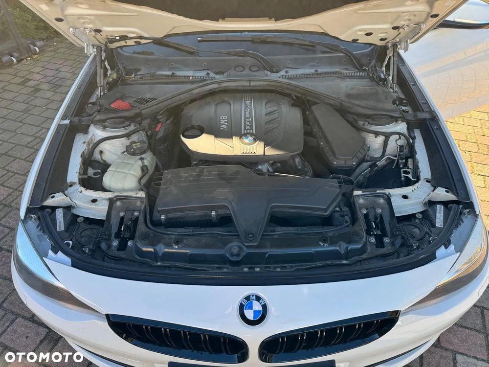 BMW Seria 3 318d DPF - 7