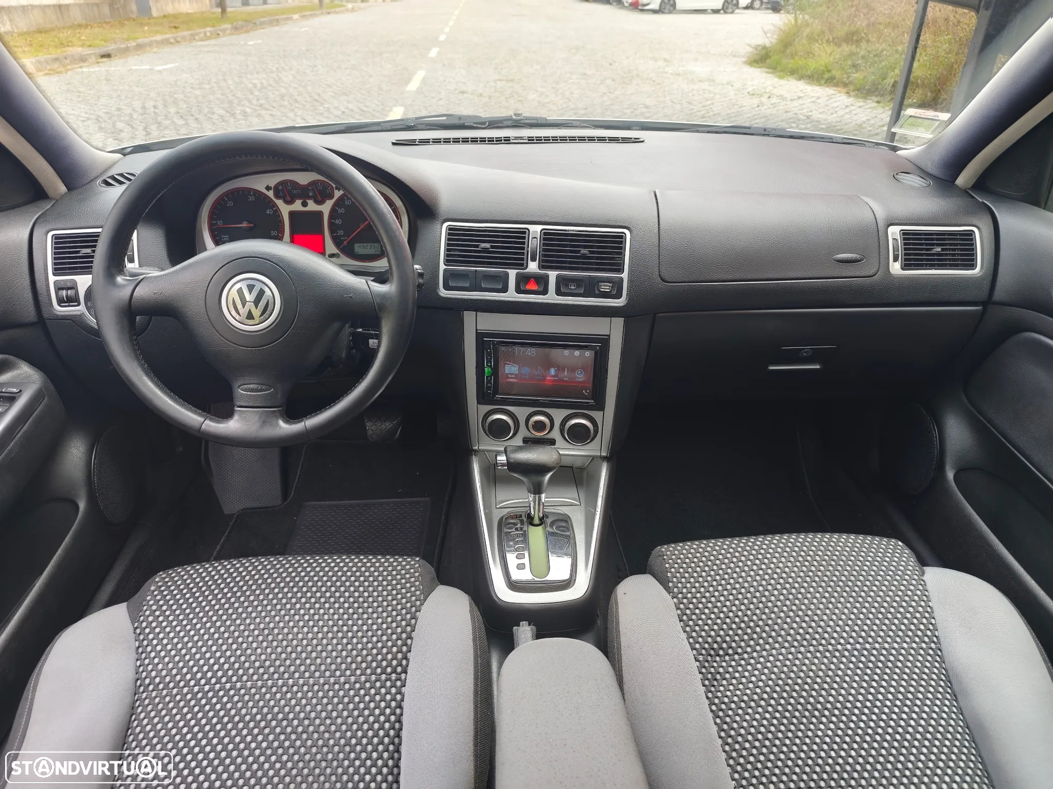 VW Golf 1.9 TDi Highline Aut. - 9