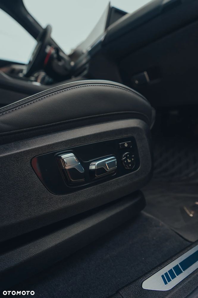 BMW XM 50e PHEV sport - 27