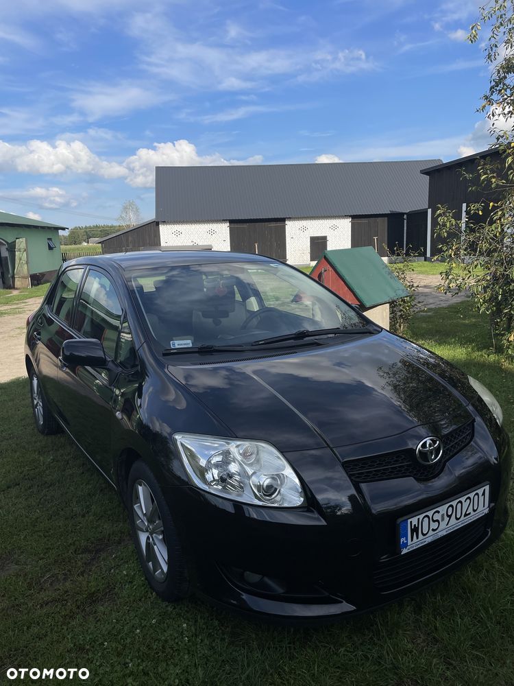 Toyota Auris - 1