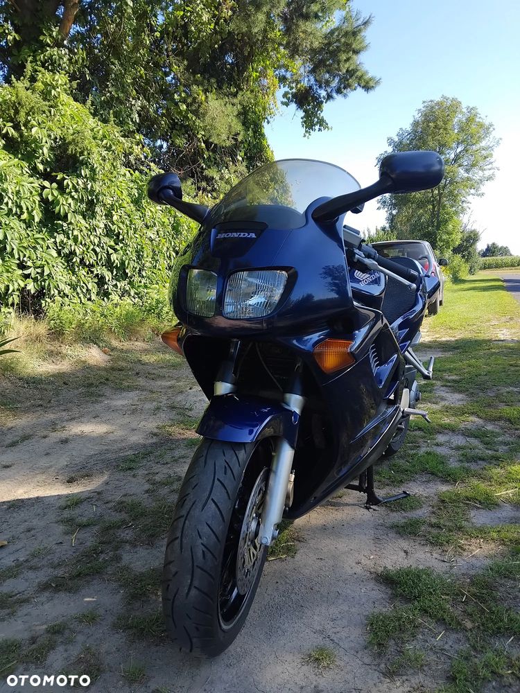 Honda VFR - 7