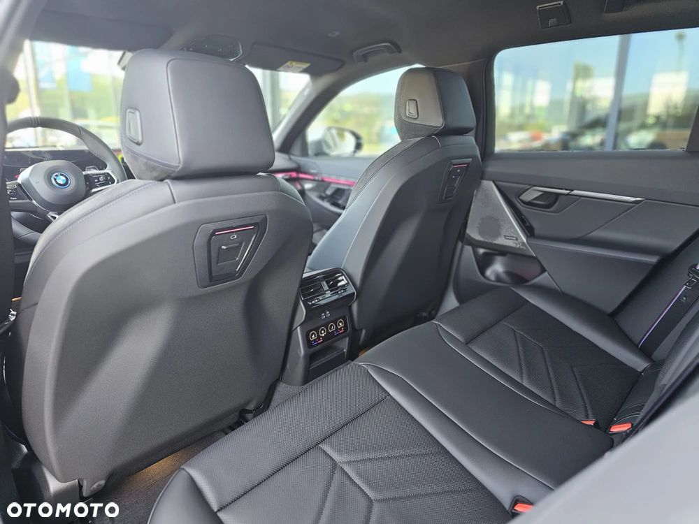 BMW Seria 5 530e PHEV - 30