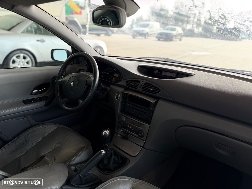 Renault Laguna 1.9 dCi Dynamique - 8