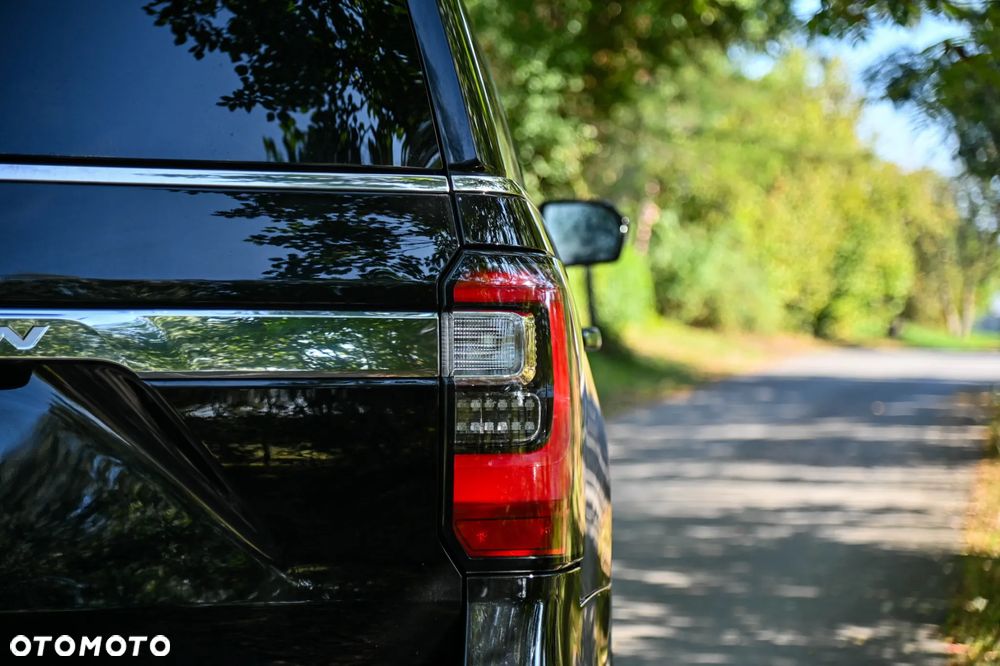 Ford Expedition ver-5-4-xlt-4wd - 9