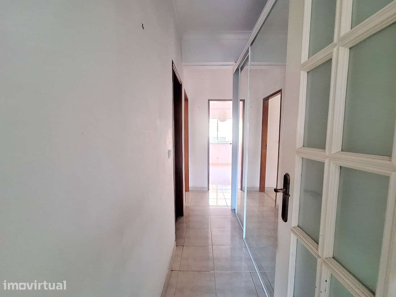 VALE FLORES - Apartamento T3 com 2 WC e varanda! - Grande imagem: 5/12