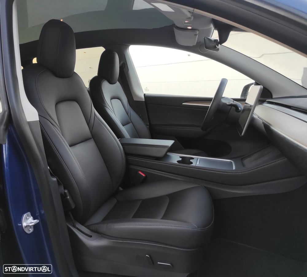 Tesla Model Y Long Range Dual Motor AWD - 19