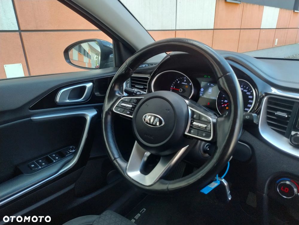 Kia Ceed 1.6 CRDi Platinum Edition - 12