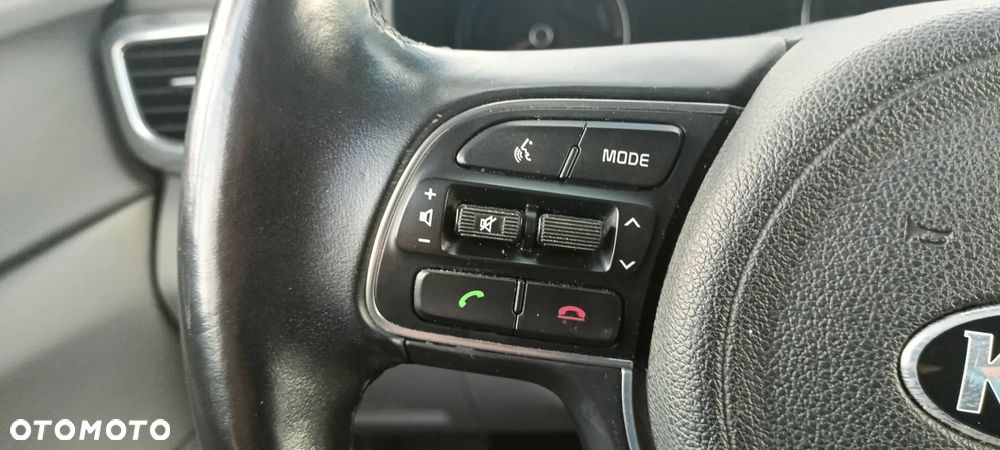 Kia Optima Plug-in Hybrid - 4