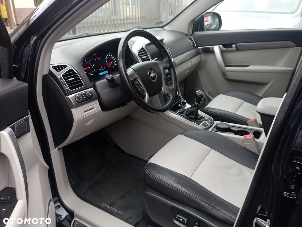 Chevrolet Captiva 2.2 d LTZ - 7