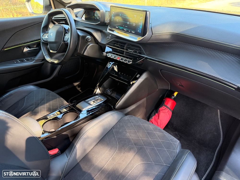 Peugeot e-2008 GT Pack - 11