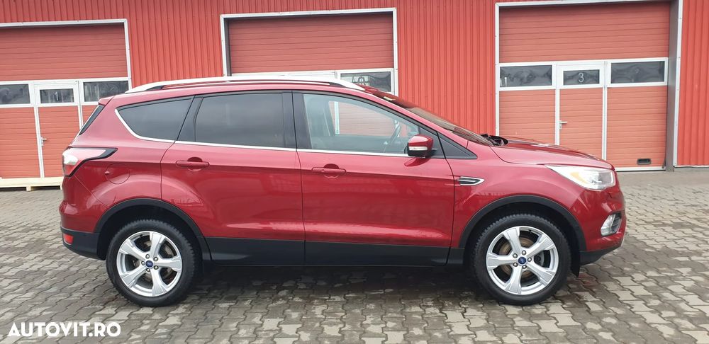 Ford Kuga 1.5 EcoBoost 2WD Titanium - 1
