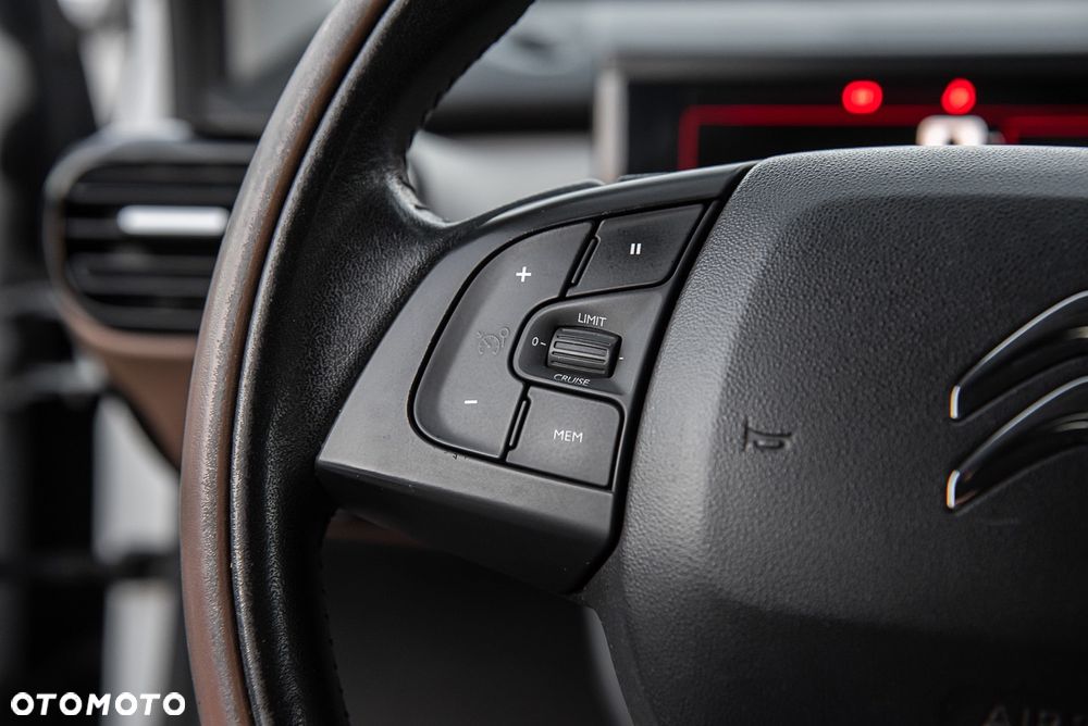 Citroën C4 Cactus 1.2 PureTech Shine S&S - 17