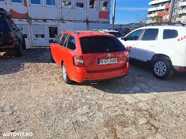 Skoda Octavia 2.0 TDI DSG Ambition - 4