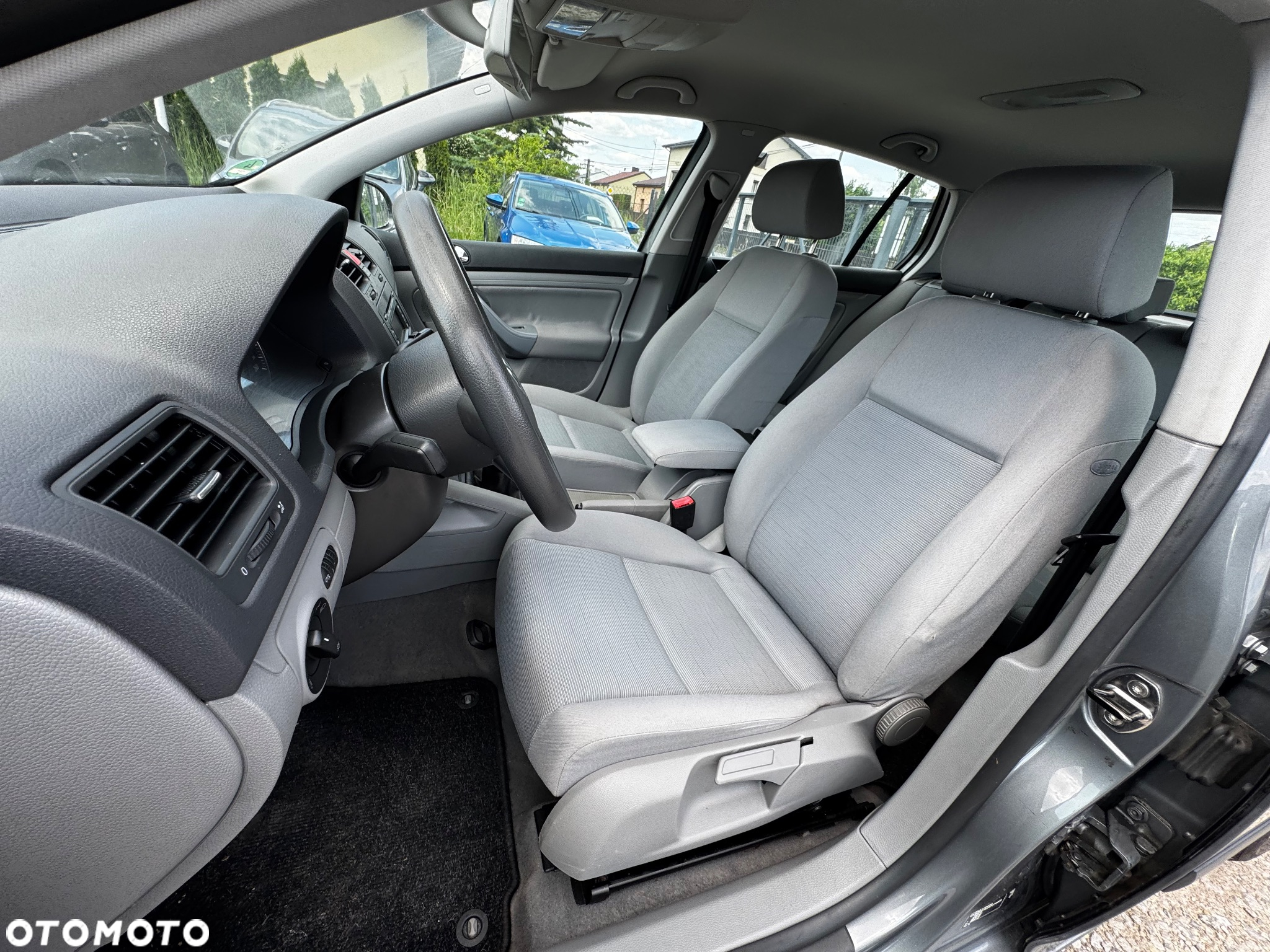 Volkswagen Golf 1.6 Trendline - 35