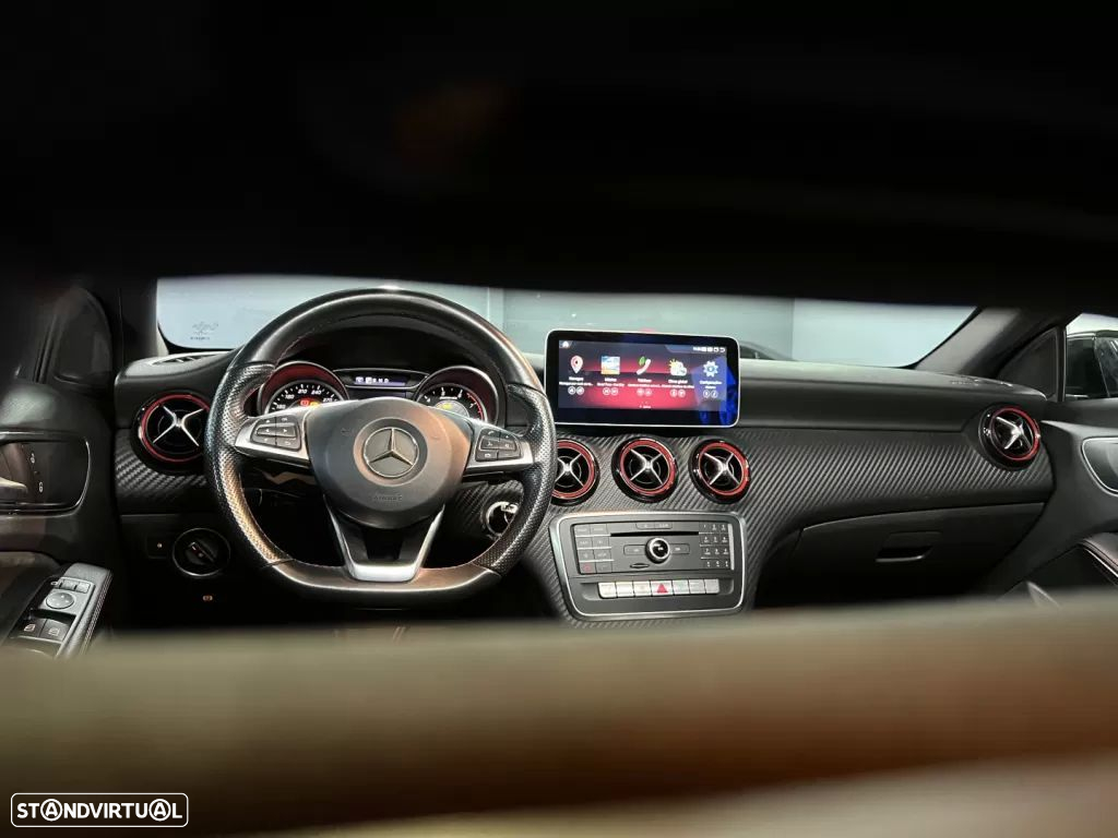 Mercedes-Benz A 45 AMG 4Matic Speedshift 7G-DCT - 32