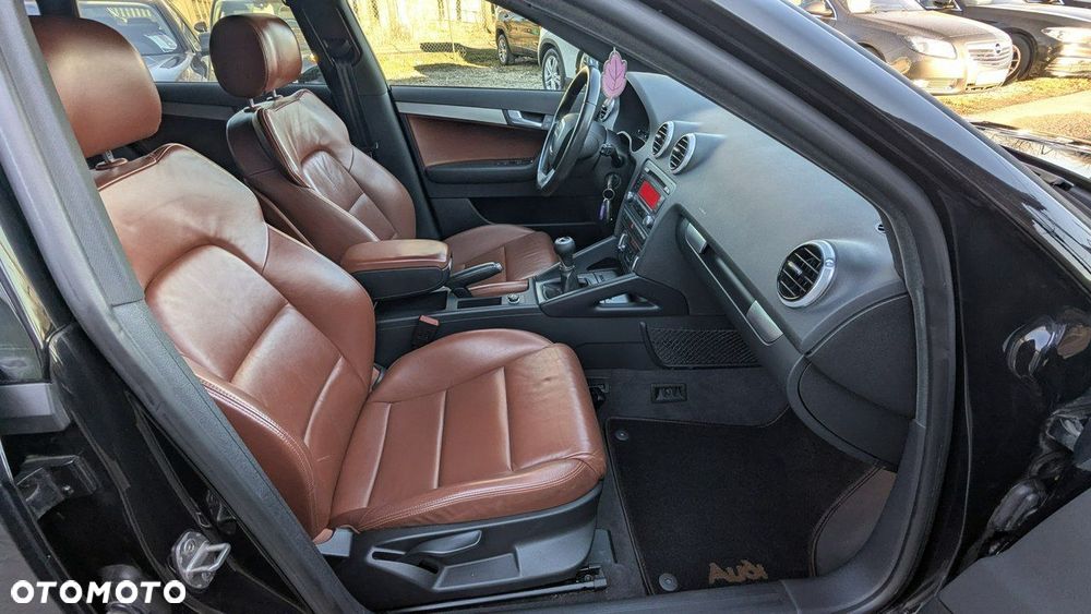 Audi A3 Sportback - 16