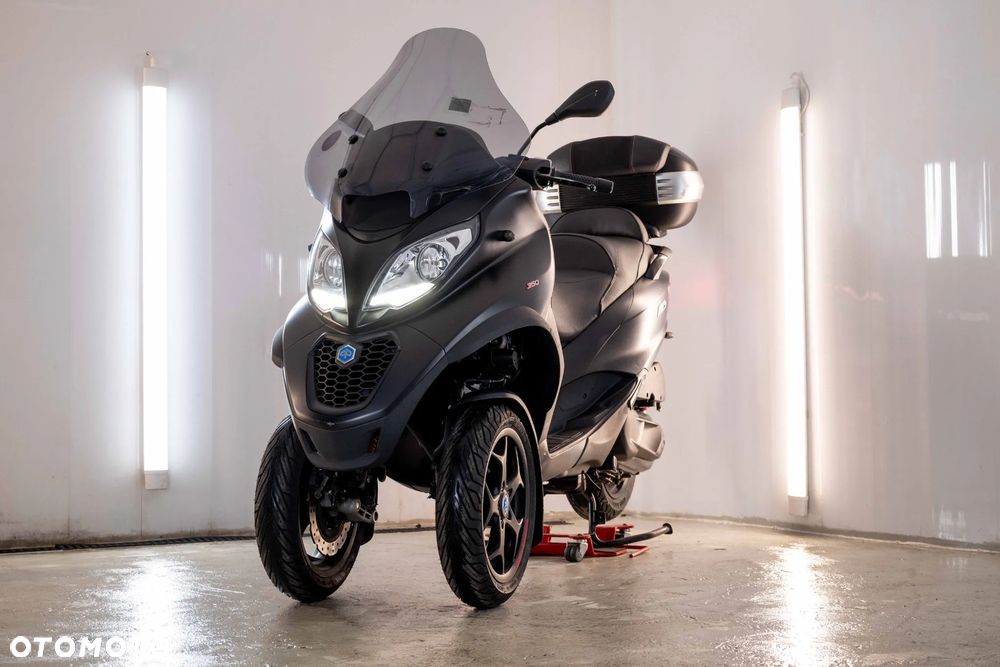 Piaggio MP-3 - 1