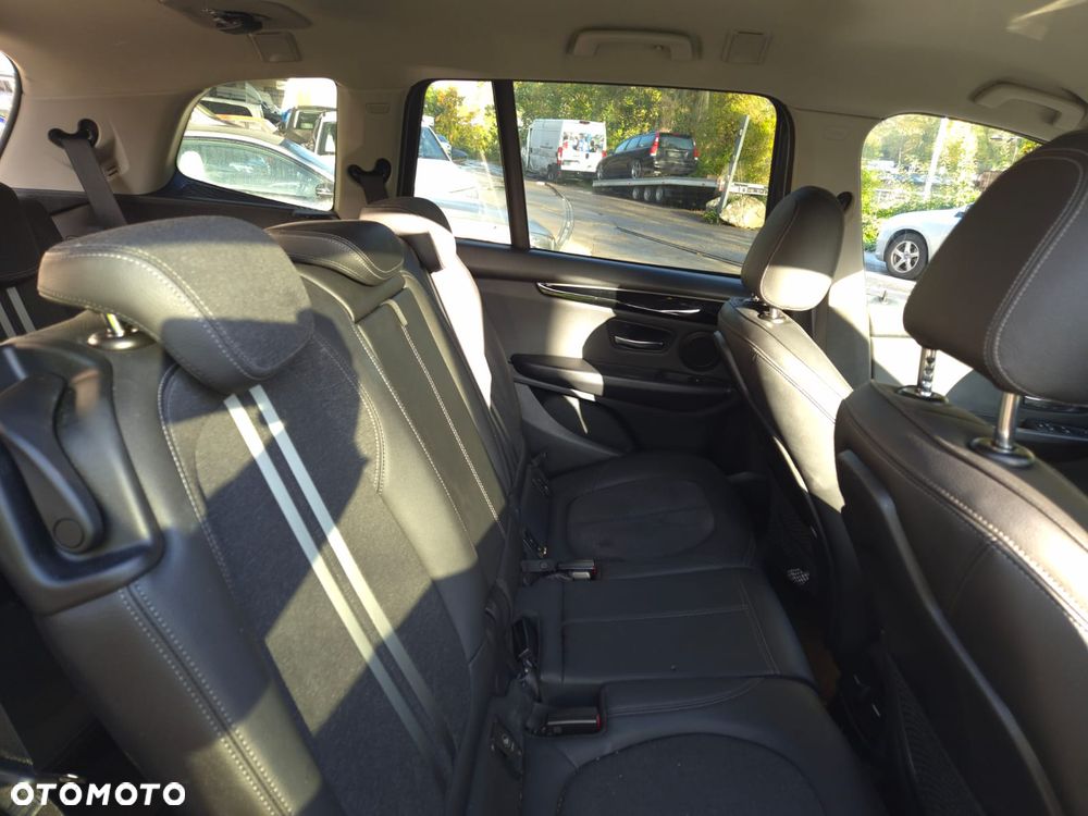BMW Seria 2 216i - 14