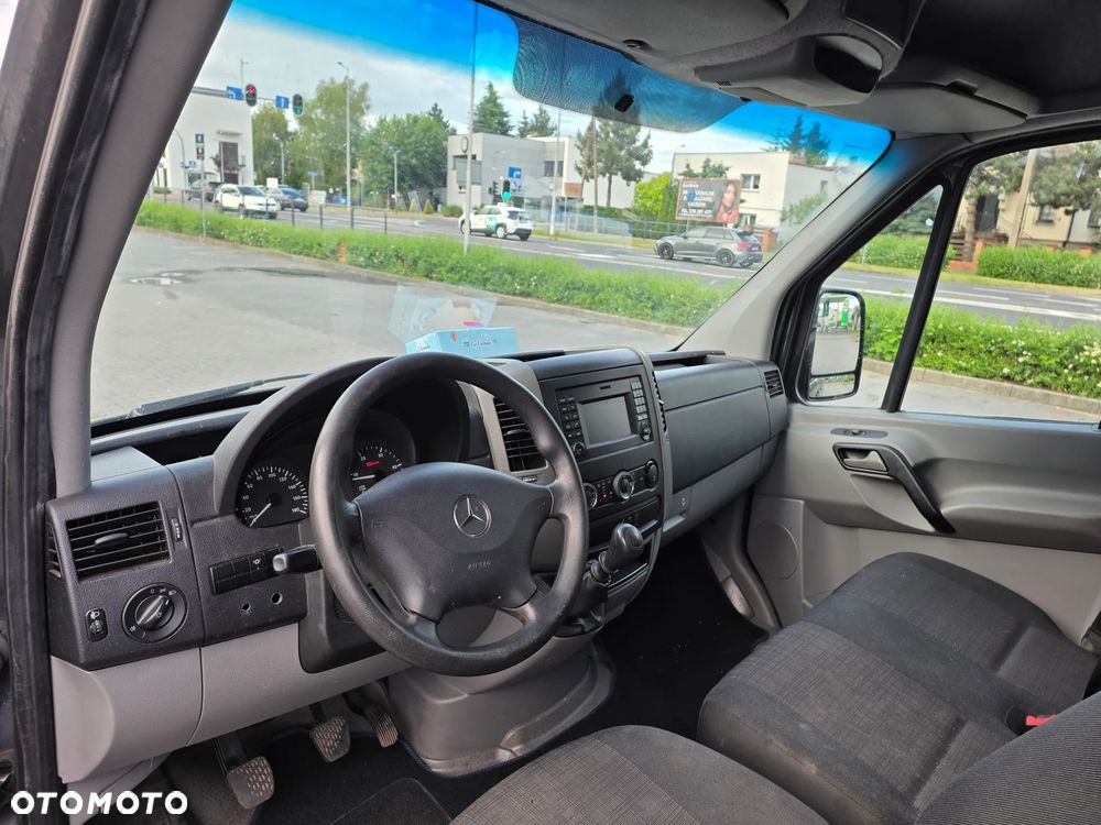 Mercedes-Benz Sprinter - 8