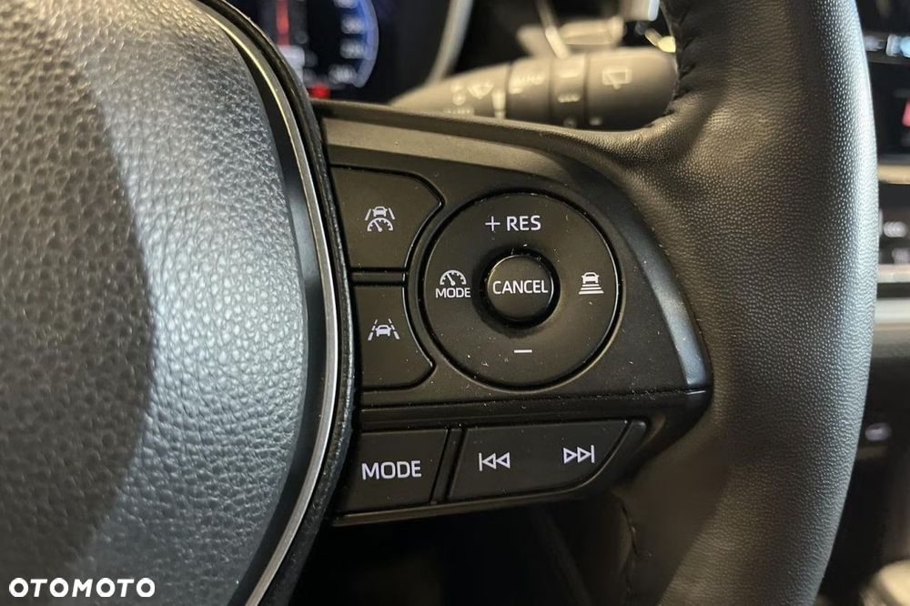 Toyota Corolla 2.0 Hybrid Executive - 16