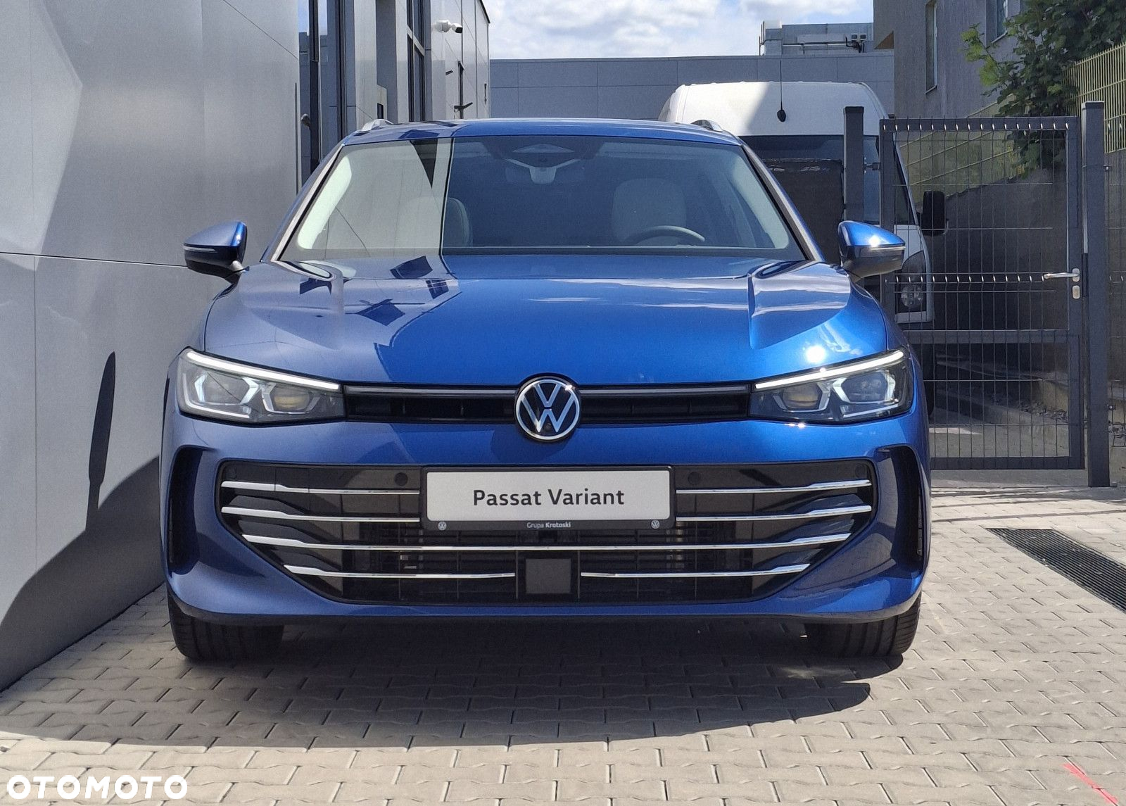Volkswagen Passat 2.0 TDI SCR Elegance DSG - 2