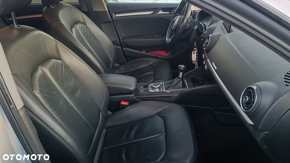 Audi A3 Sportback - 12