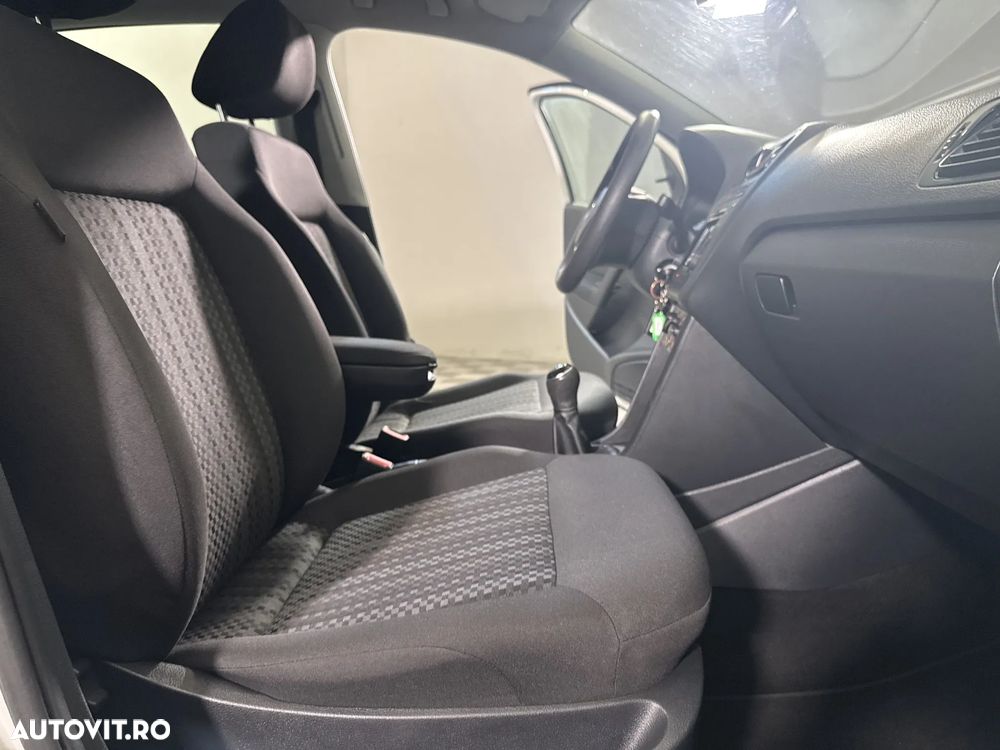 Volkswagen Polo - 12