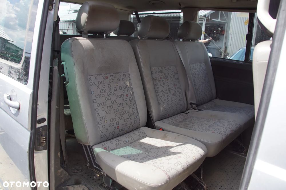 Auto na części 692324777 transporter T5 caravelle 1.9 TDI AXB skrzynia FJL lakier la7w ćwiartka drzwi zderzak maska lampa silnik skrzynia wtryskiwacz felga amortyzator fotele skup aut złomowanie kasacja szrot złomowisko skup aut - 11
