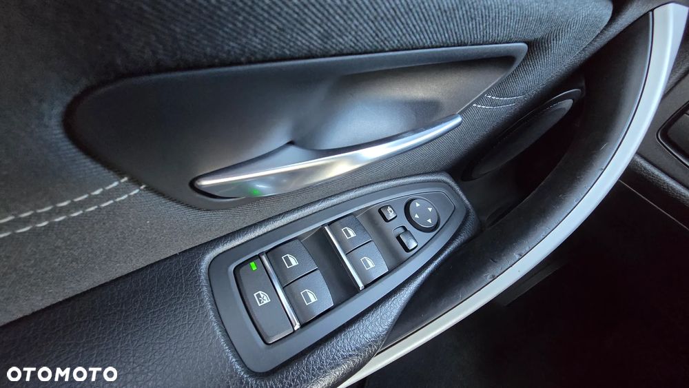 BMW Seria 3 318d - 40