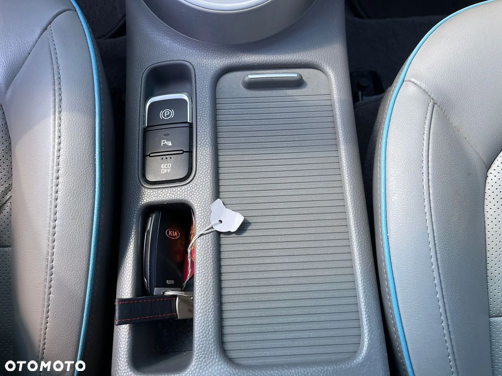 Kia Soul Plug - 19