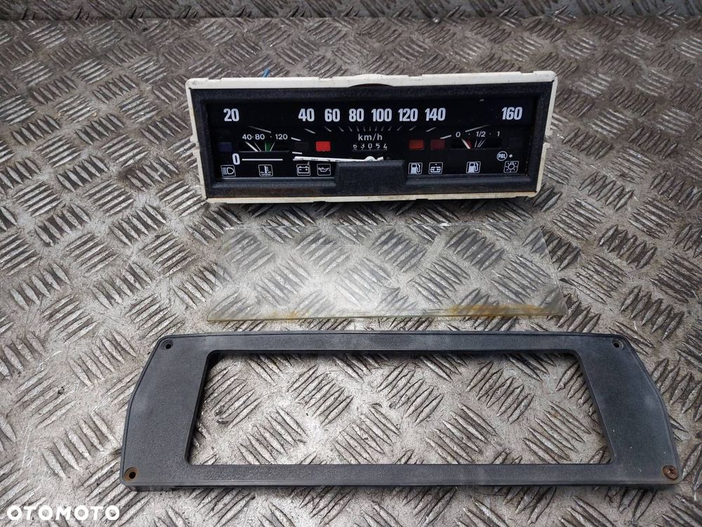 LICZNIK ZEGARY SKODA 105 S I 31350012 - 1