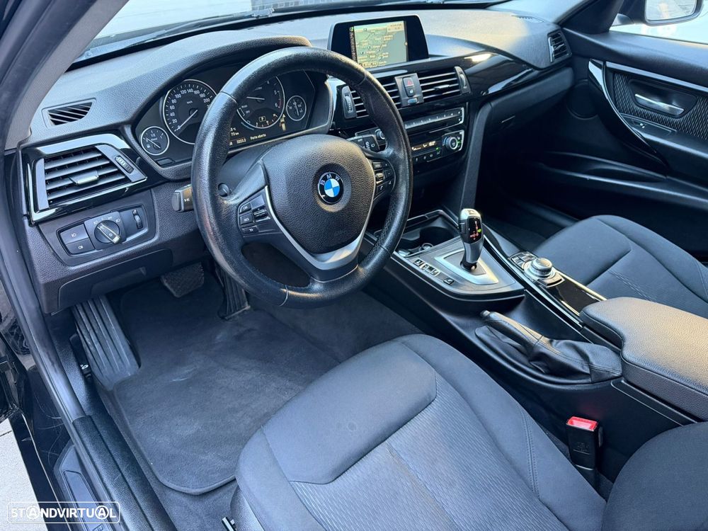 BMW 320 d Aut. Sport Line - 11