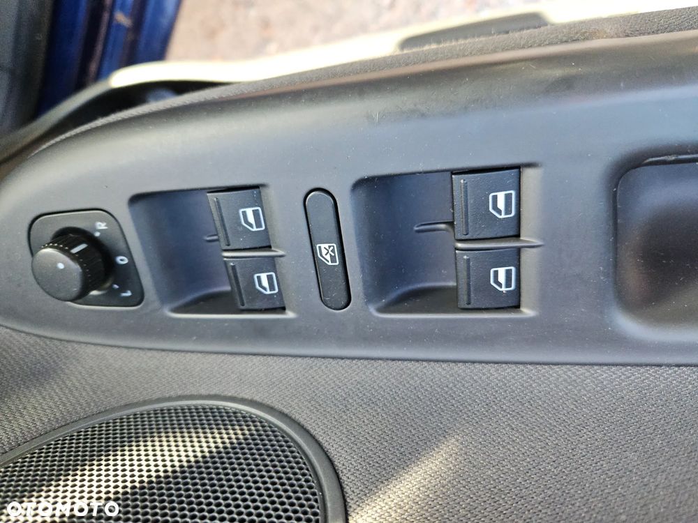 Volkswagen Golf Plus - 11