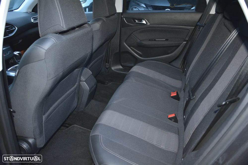 Peugeot 308 SW 1.2 PureTech Allure Full LED - 8