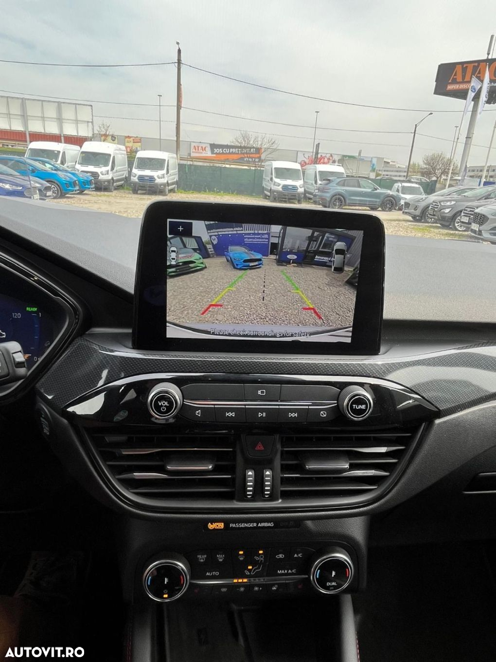 Ford Kuga - 10