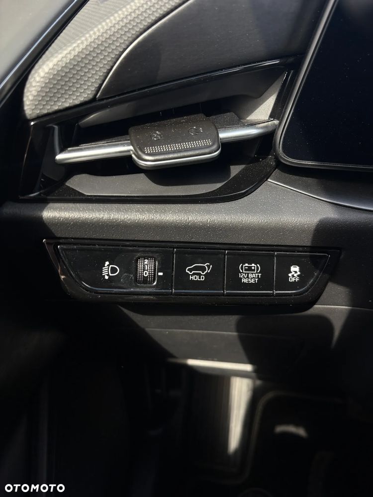 Kia Niro 1.6 GDI Hybrid Business Line - 22