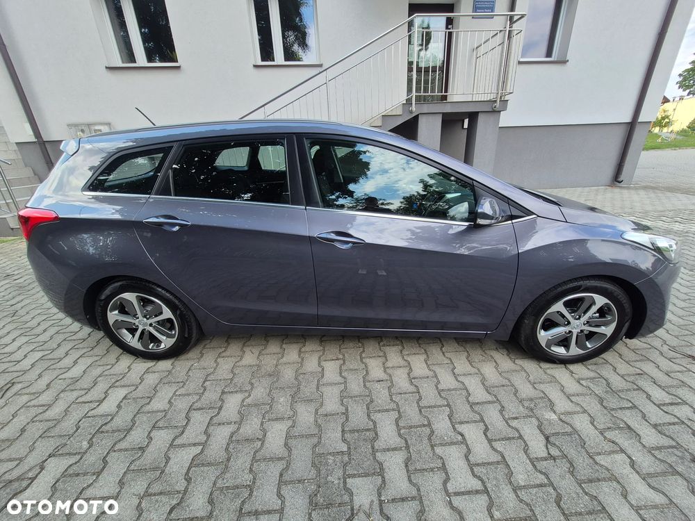 Hyundai i30 blue Kombi 1.6 GDi Trend - 7