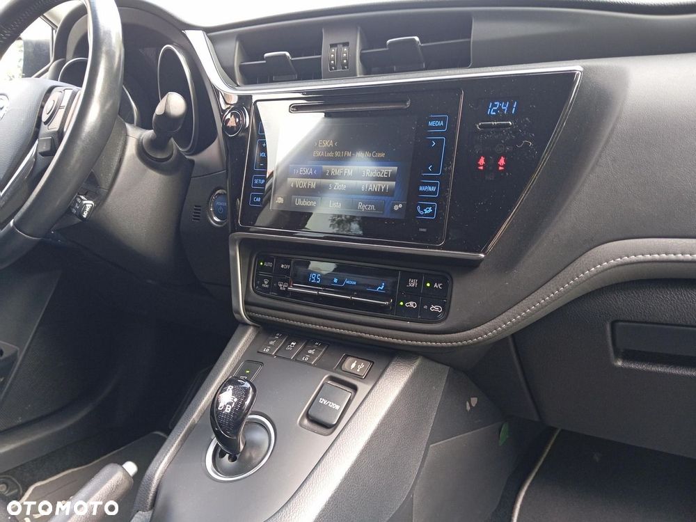 Toyota Auris Hybrid 135 Premium - 17