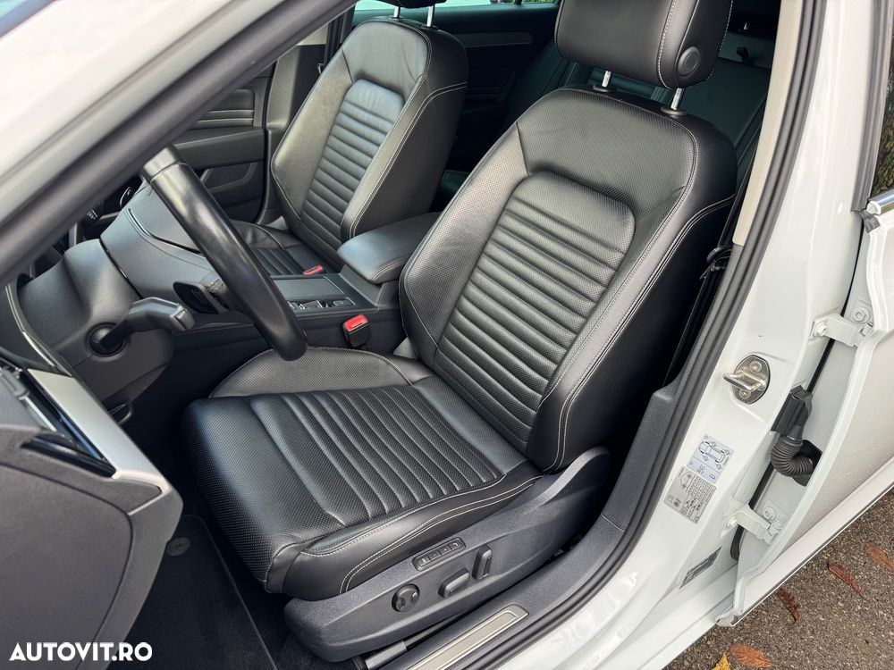 Volkswagen Passat Variant 2.0 TDI SCR DSG Elegance - 26
