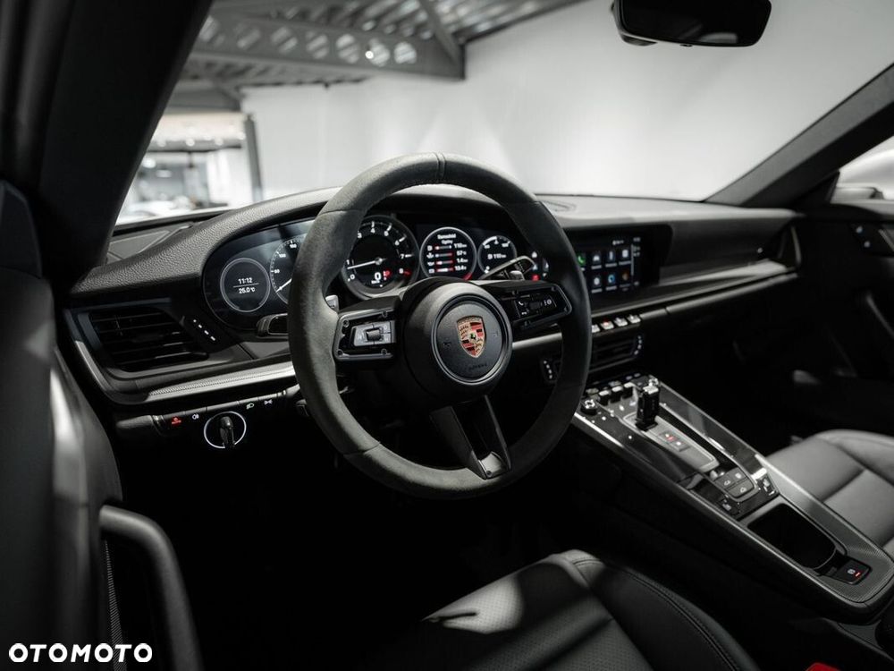 Porsche 911 Carrera - 14